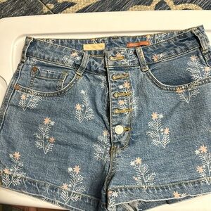Jean short with white & pink flowers